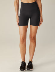 black pocket biker short.