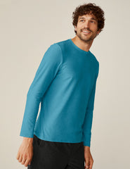 blue long sleeve men's crew neck top.