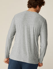 gray men's long sleeve top.