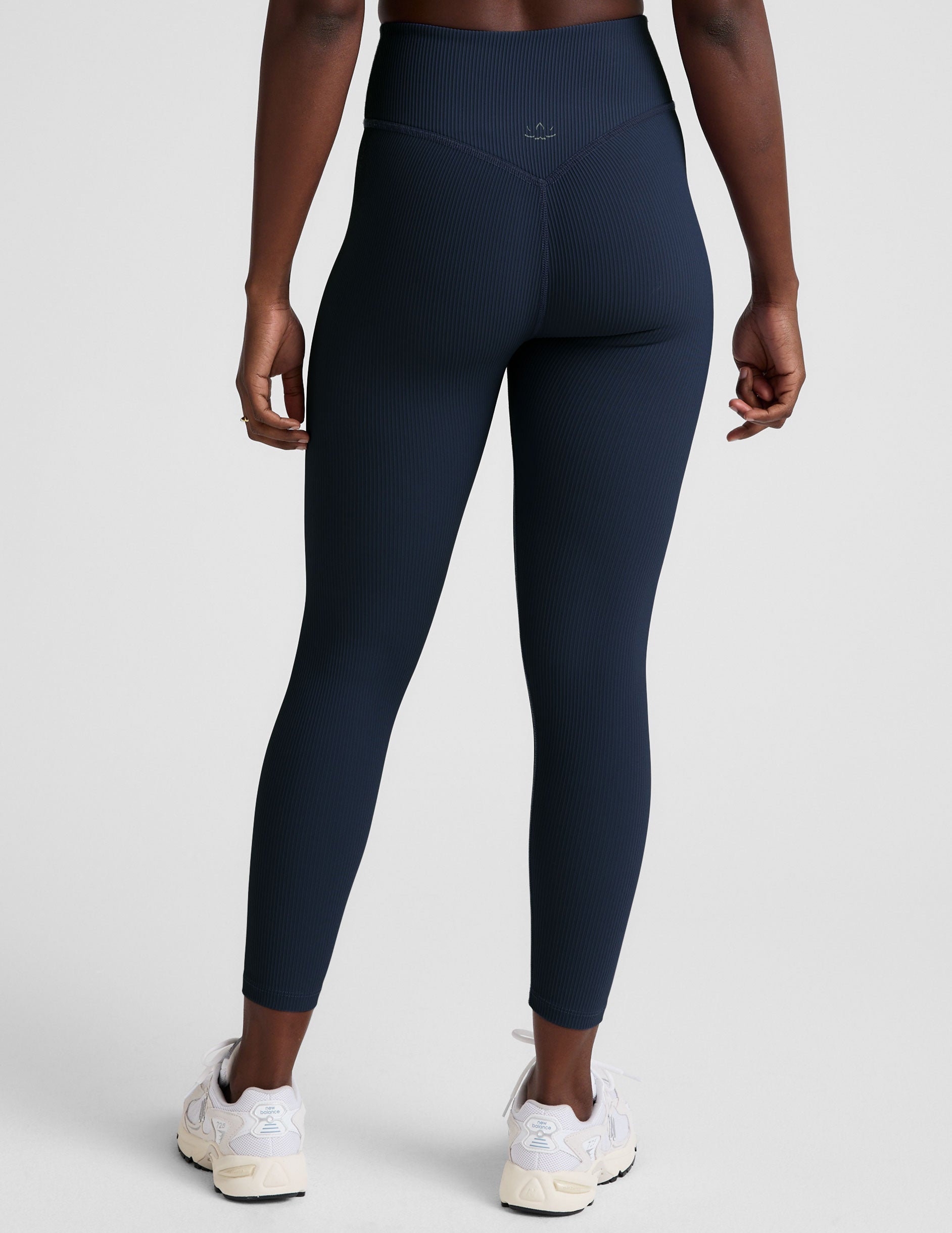 blue high-waisted midi ribbed leggings.