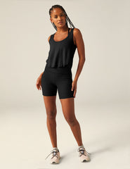 black scoop neck cropped tank top.