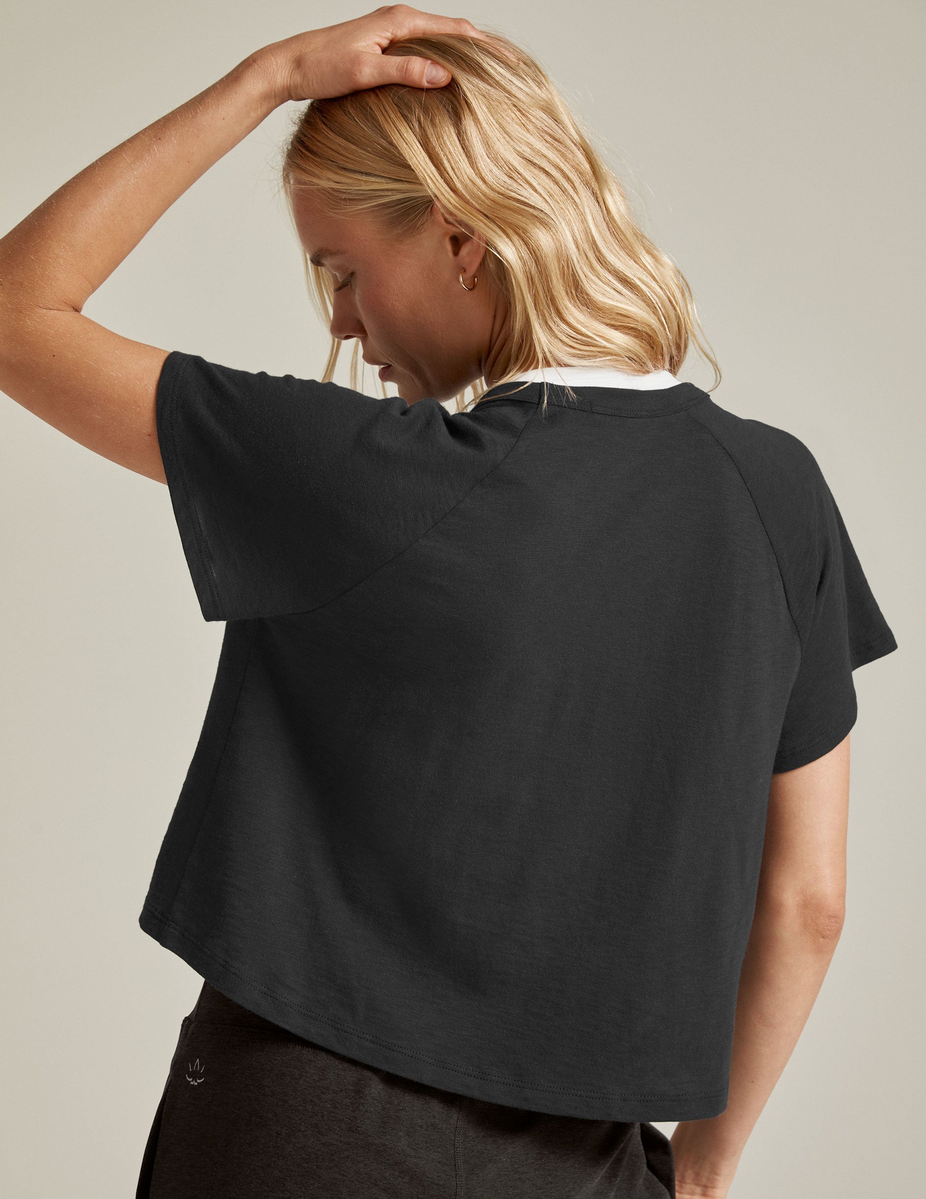 black short sleeve cropped high low tee