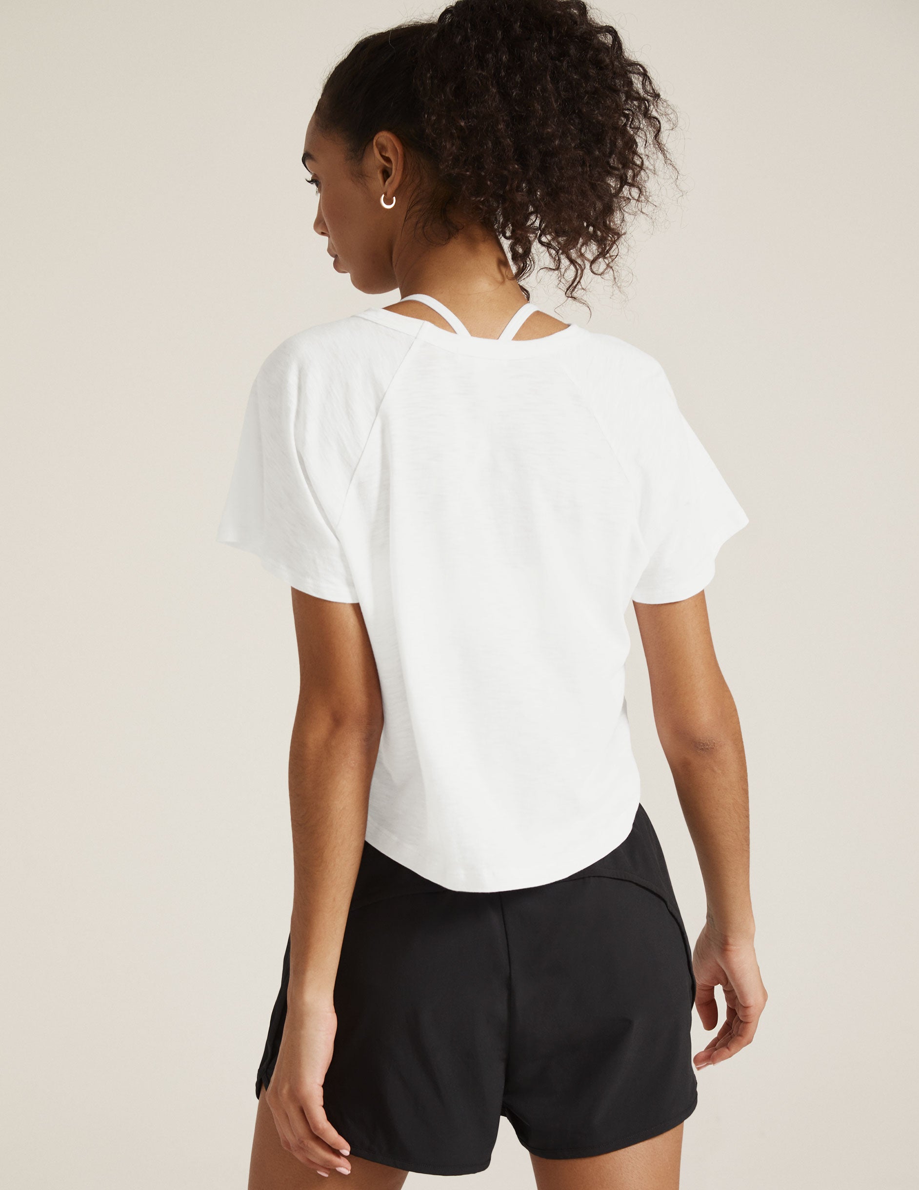 white short sleeve high low cropped tee