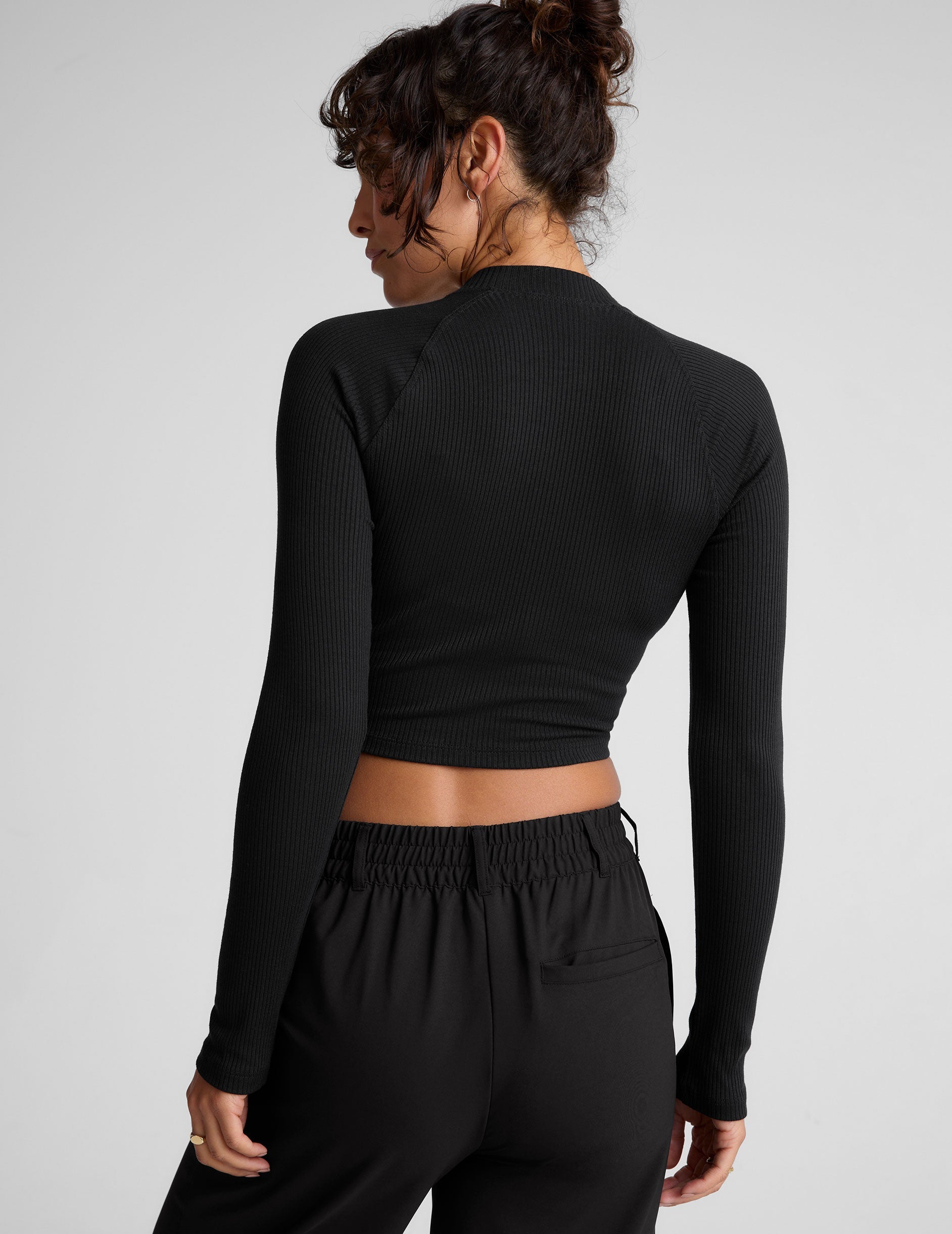 black ribbed cropped top.