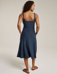 blue sleeveless midi loose fitting dress with square neckline and pockets