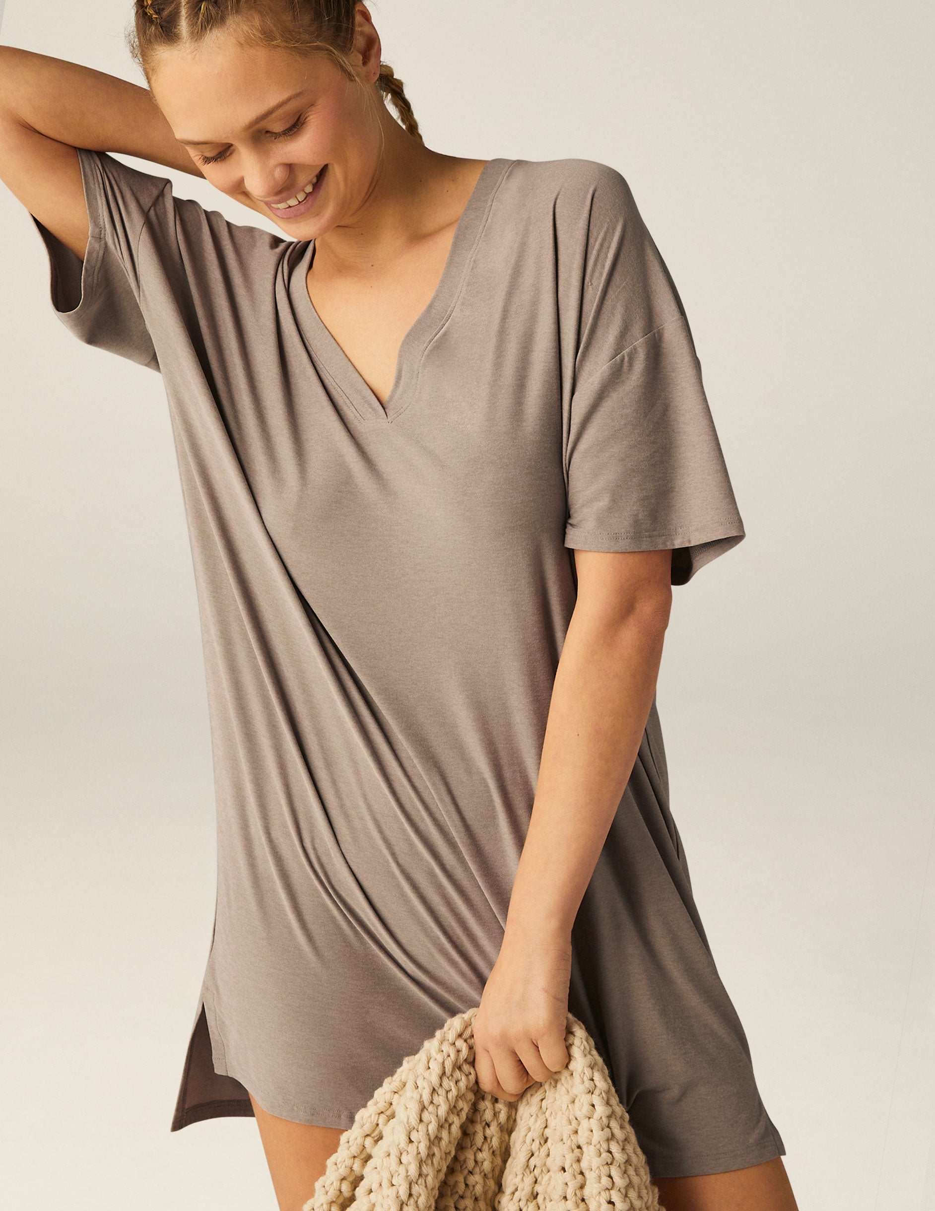 brown v-neck oversized sleep t-shirt.
