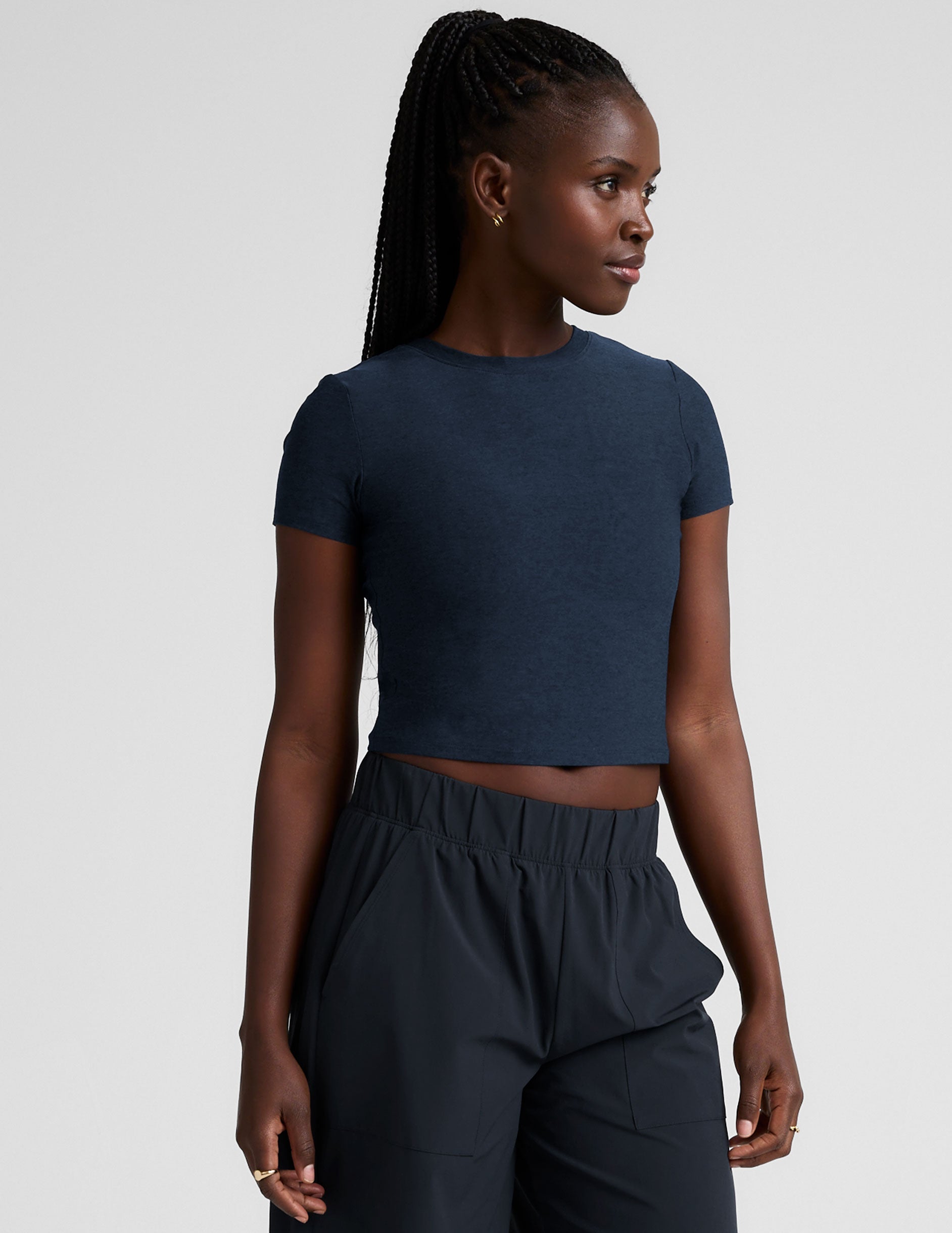 blue fitted lightweight cropped t-shirt.