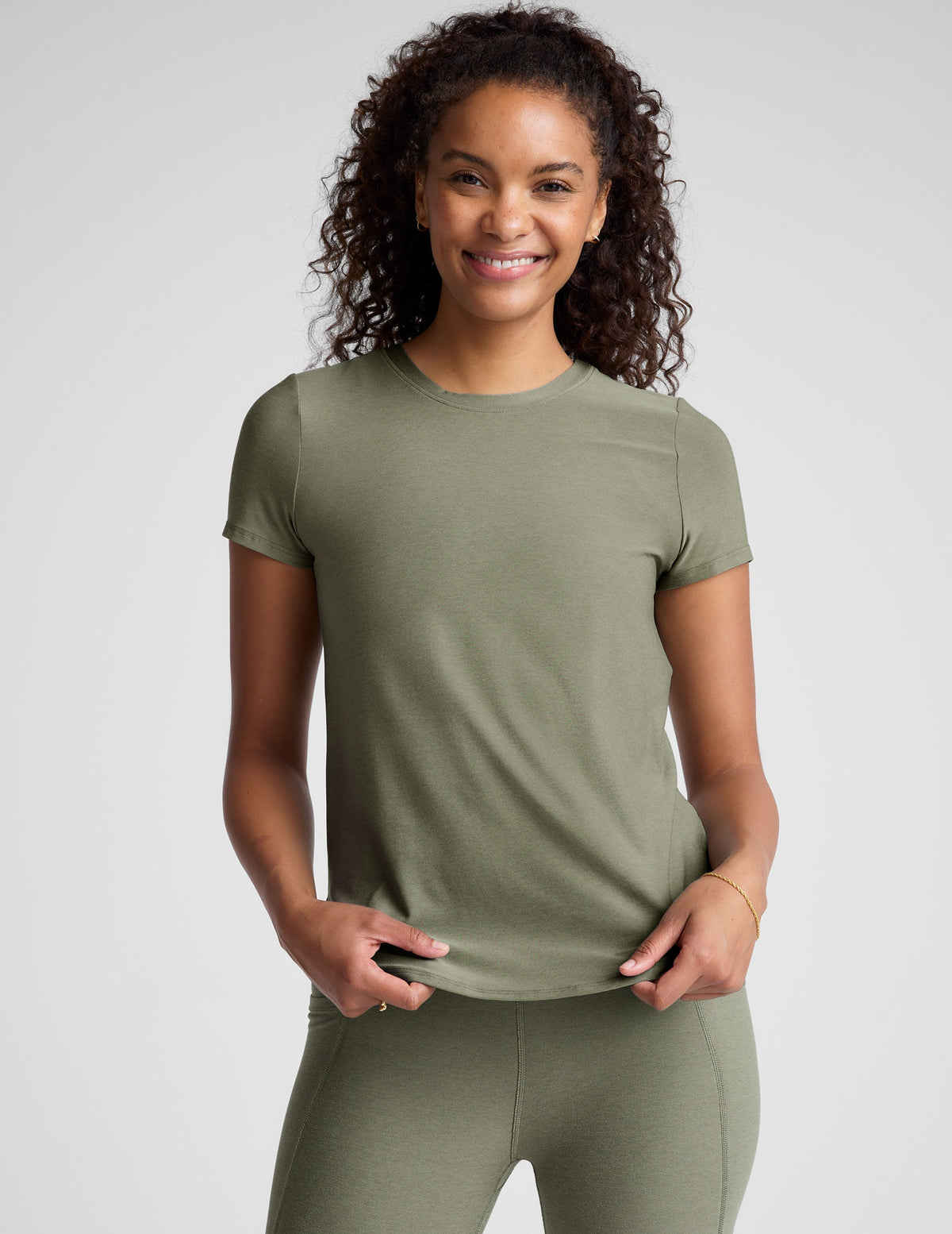 green scoop neck short sleeve t-shirt.