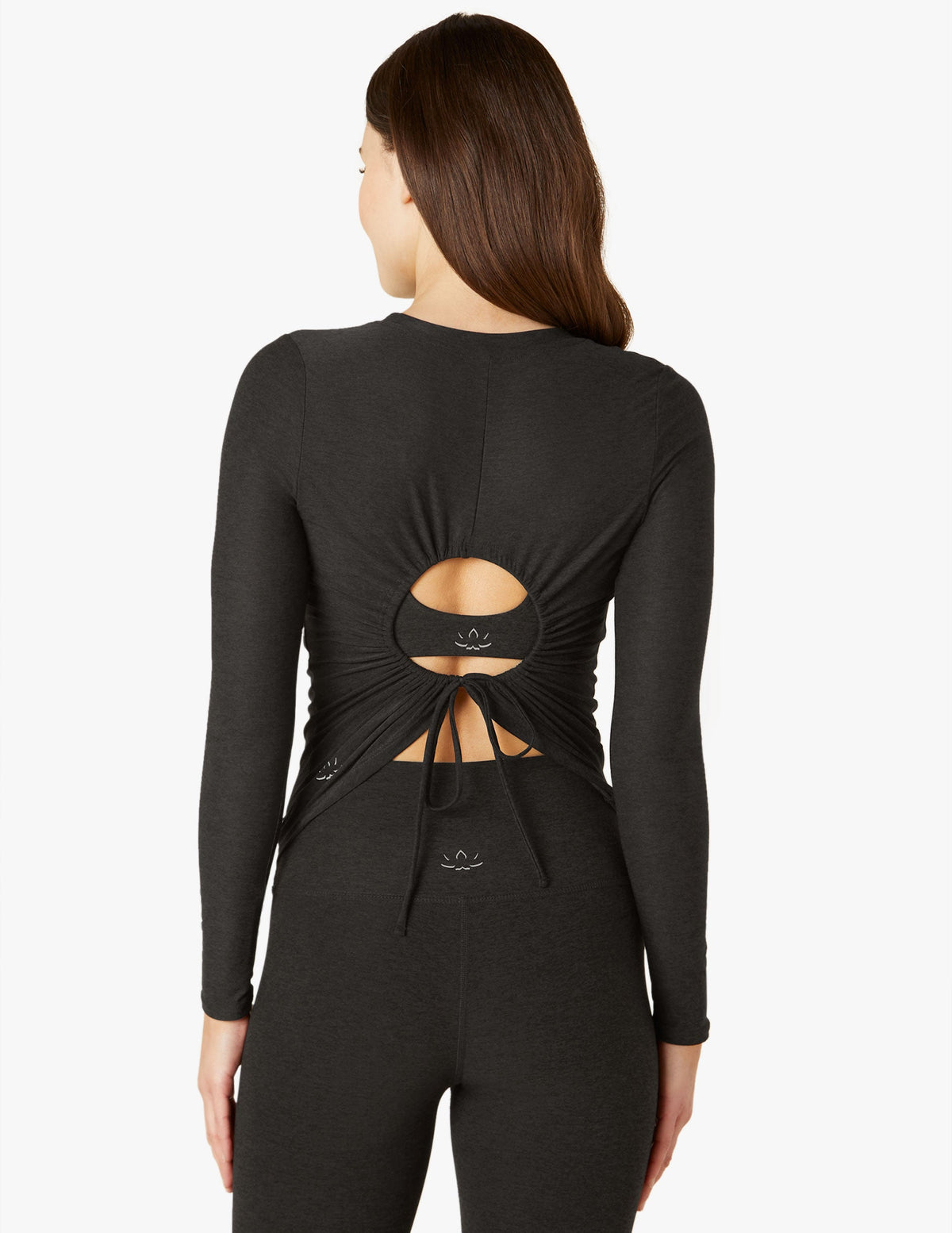 Featherweight Inner Circle Pullover