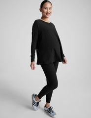 black crew neck long sleeve maternity top.