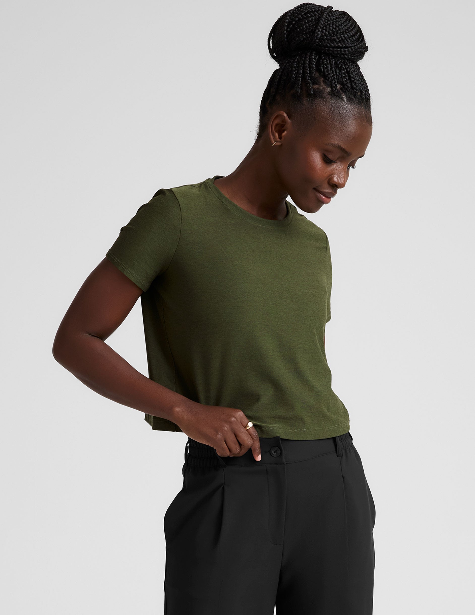 green relaxed fit cropped t-shirt.