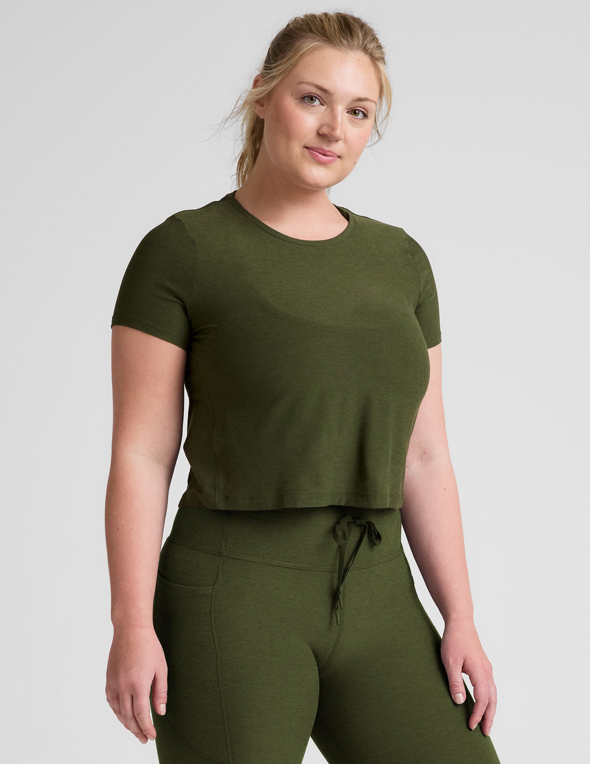 green relaxed fit cropped t-shirt.