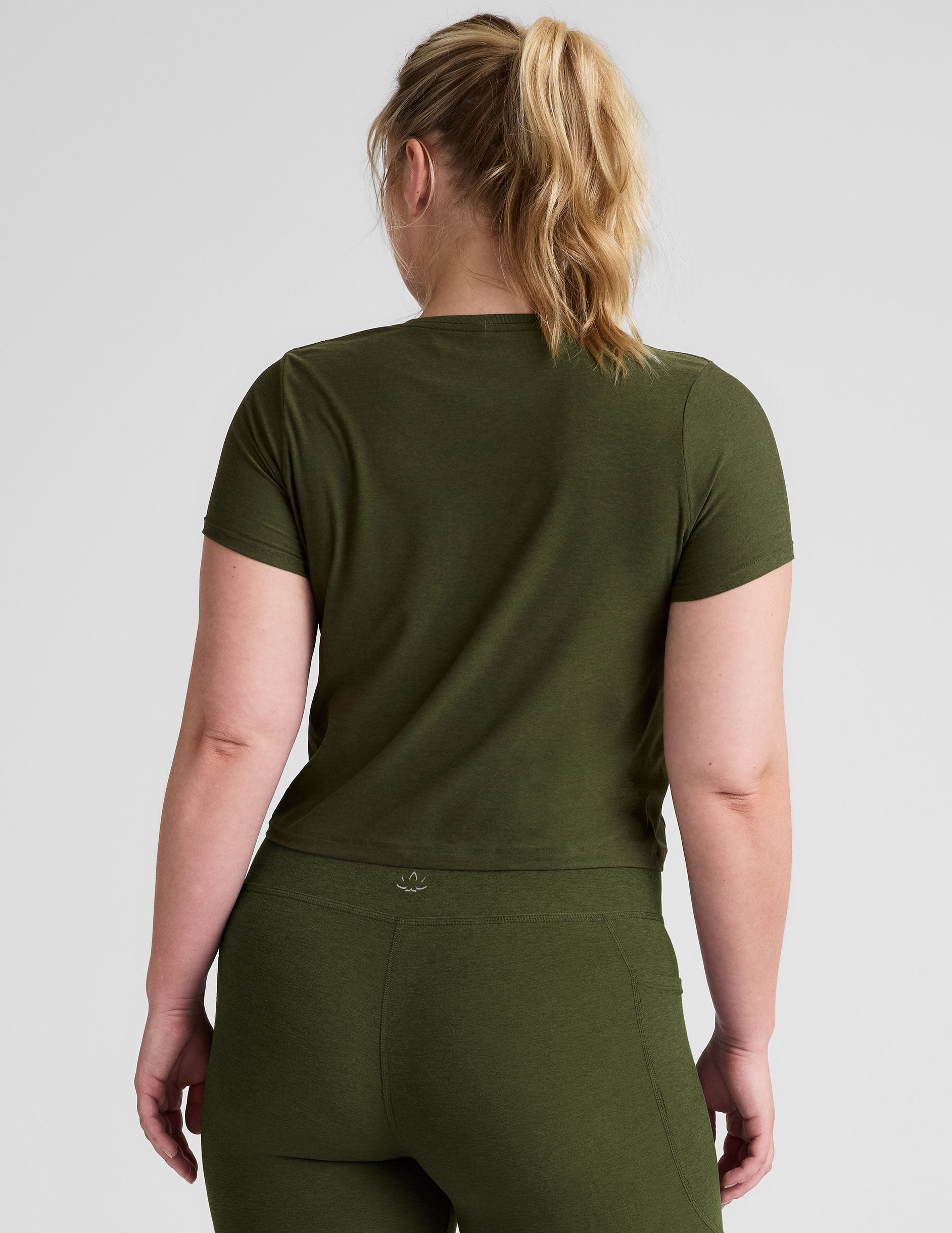 green relaxed fit cropped t-shirt.