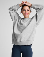 grey crewneck oversized sweatshirt.