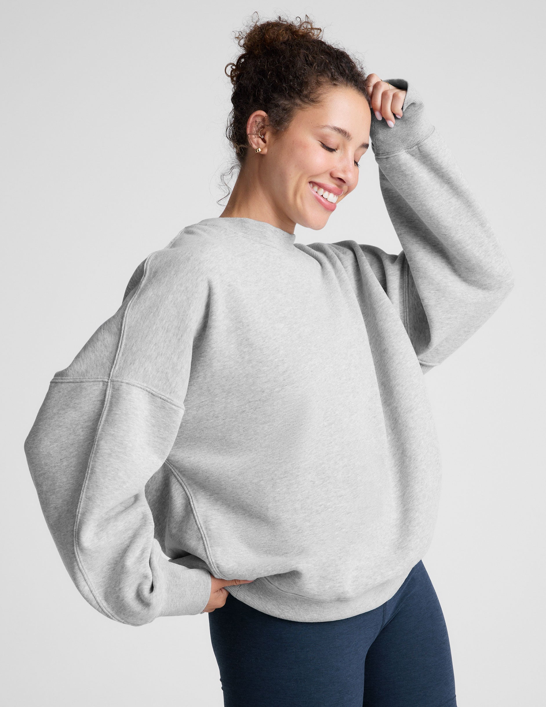 grey crewneck oversized sweatshirt.