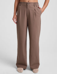 brown straight leg trouser with pockets.