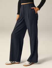 blue trouser pant with pocket at both sides.