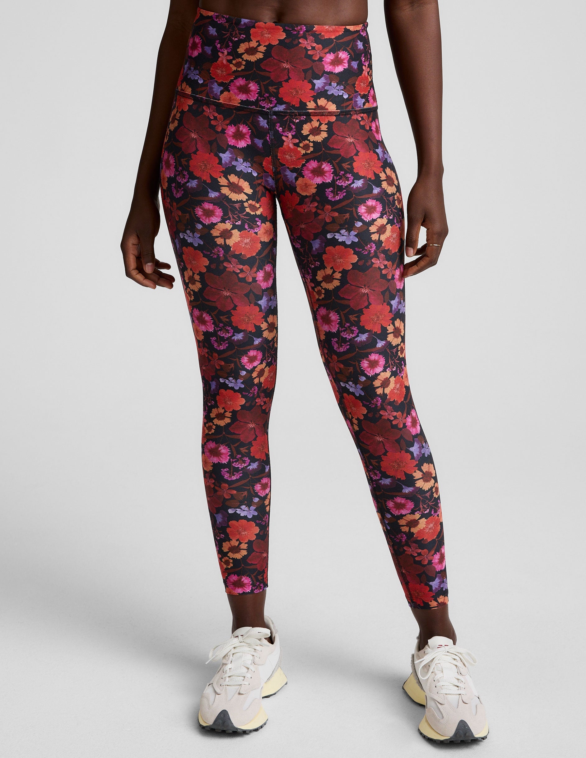 floral printed high-waisted midi length leggings.