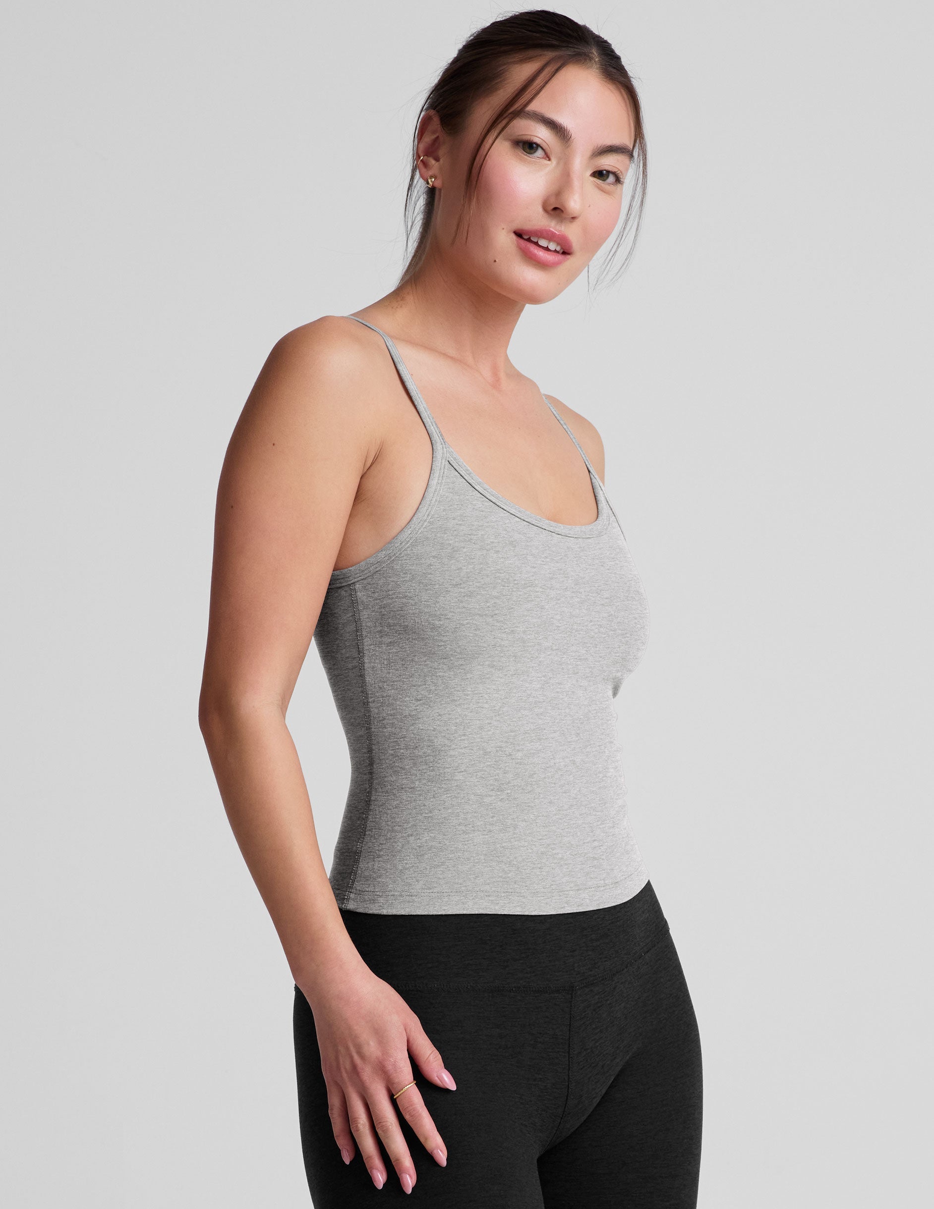 gray waist length tank top